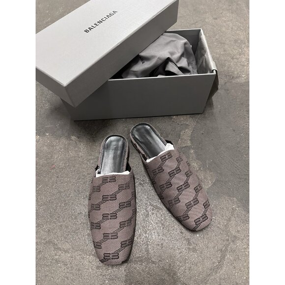 Balenciaga Cosy Mules Flats Dark Mink Grey & Brown Logo - Picture 1 of 7